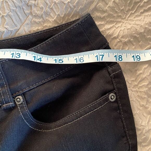 Chico's Platinum Denim Women’s Ultimate Boot Leg Stretch Black Size 2 Short/12 - Picture 7 of 10